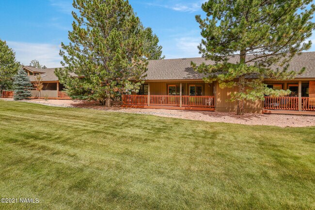 Building Photo - 6251 E Willow Loop