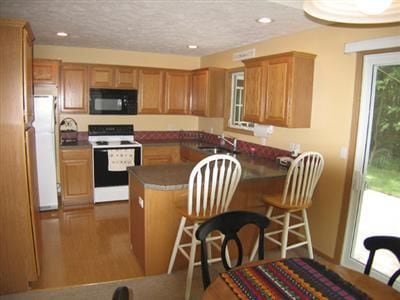 Building Photo - 11874 Seven Pine Dr