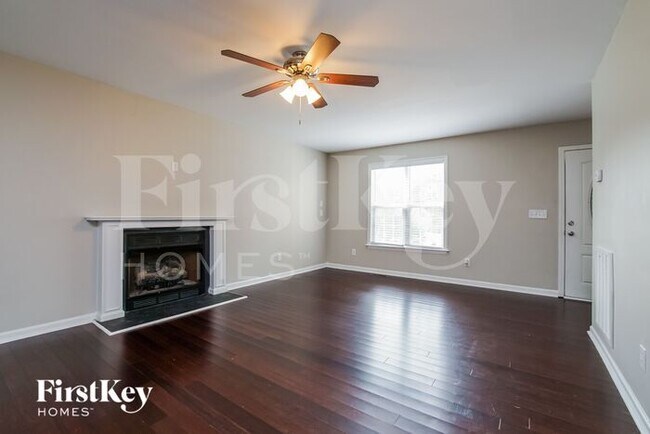 Foto del edificio - 136 Wood Bend Ct