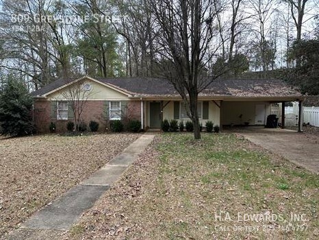Primary Photo - 809 Greystone St