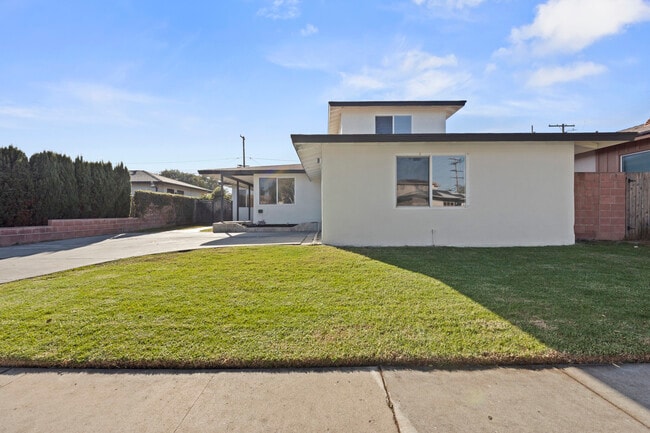 Foto del edificio - 13205 Casimir Ave
