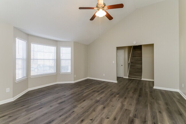 Foto del edificio - 2208 Glen Briar Way