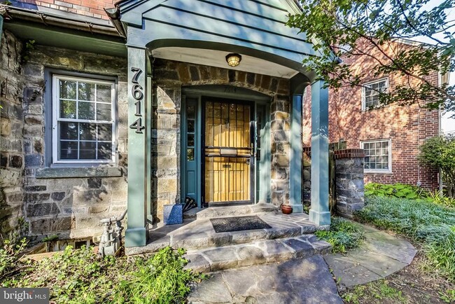 Building Photo - 7614 Morningside Dr NW