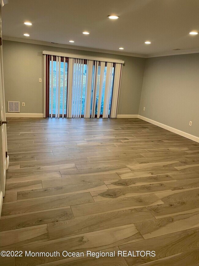 42 Lindsay Ct Unit 2, Freehold, NJ 07728 Condo for Rent in Freehold, NJ