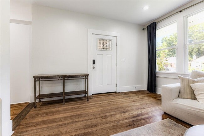 Foto del edificio - 729 N Willett St