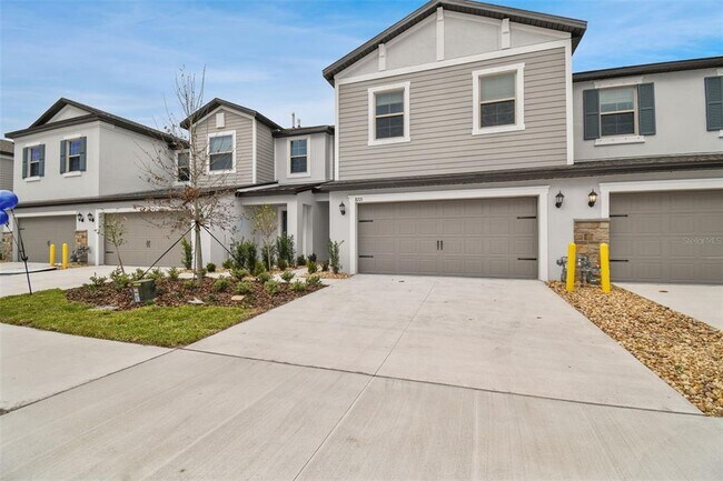 Building Photo - 8221 Cor Pne Wy