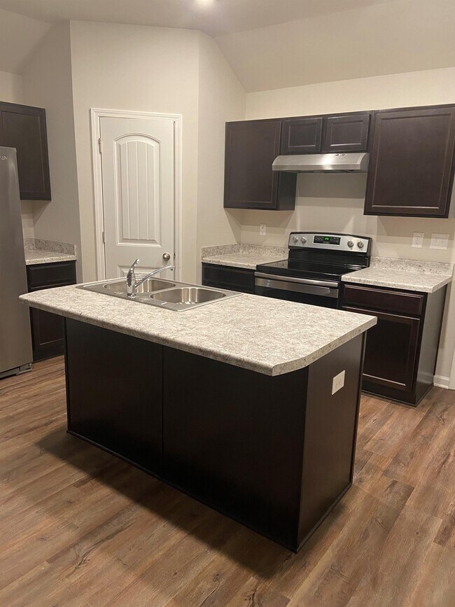 Foto del edificio - 30794 Tanner Ln