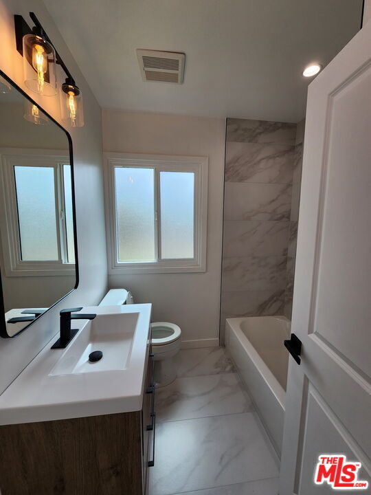 Foto del edificio - 6121 Sylvia Ave