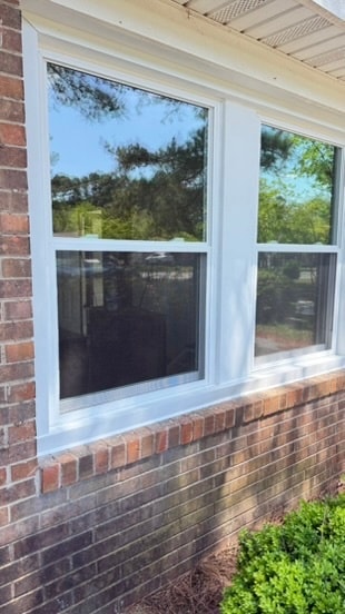 Building Photo - 303 Brentwood Dr