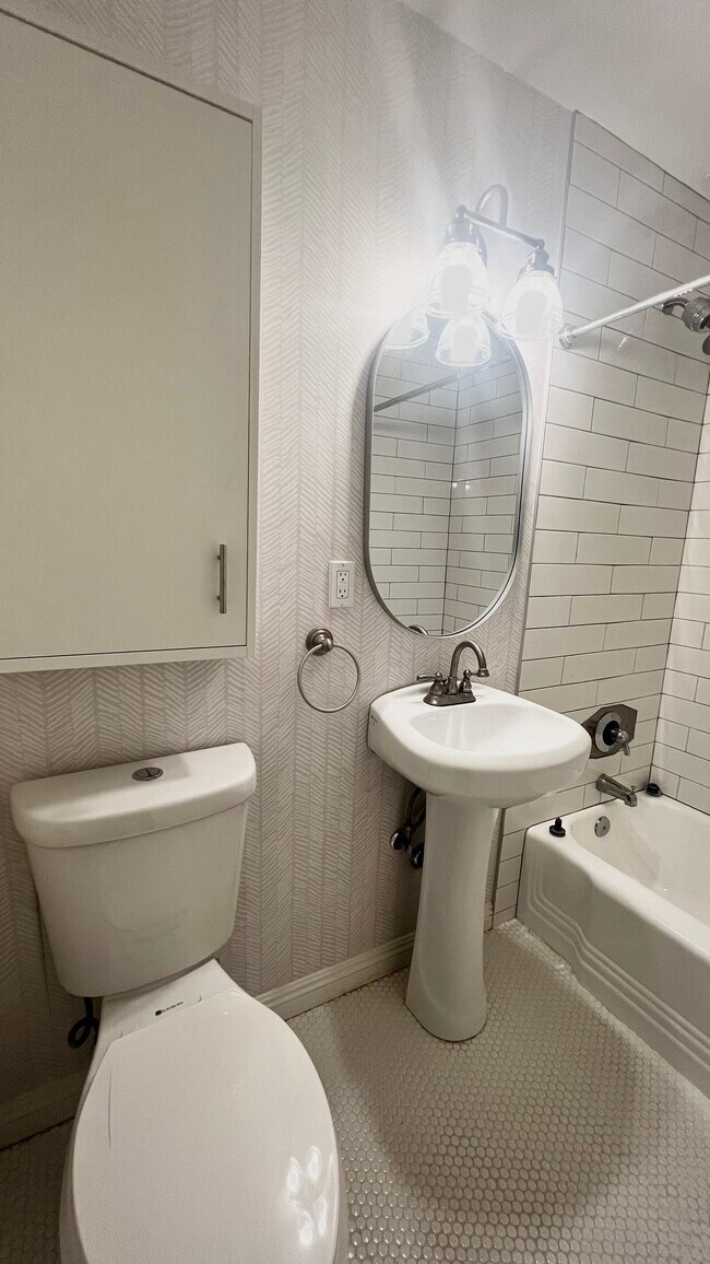 Foto del edificio - 100 Atlantic Ave