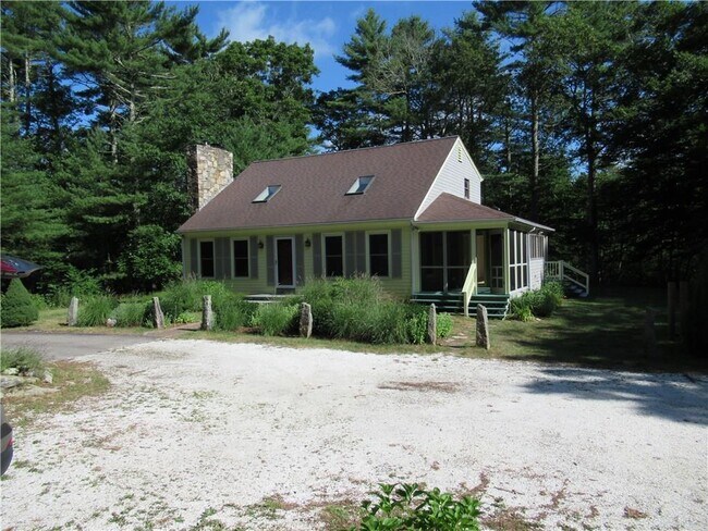 Building Photo - 60 Meadowbrook Rd