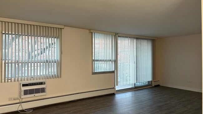 Foto del edificio - 9001 Golf Rd