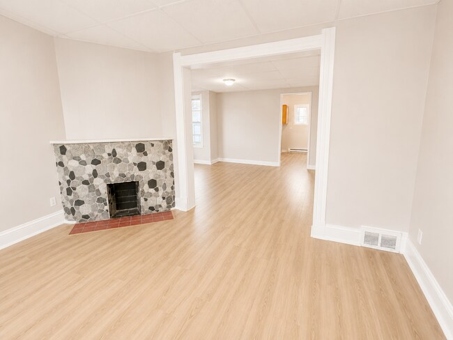 Building Photo - 456 Arden Pl