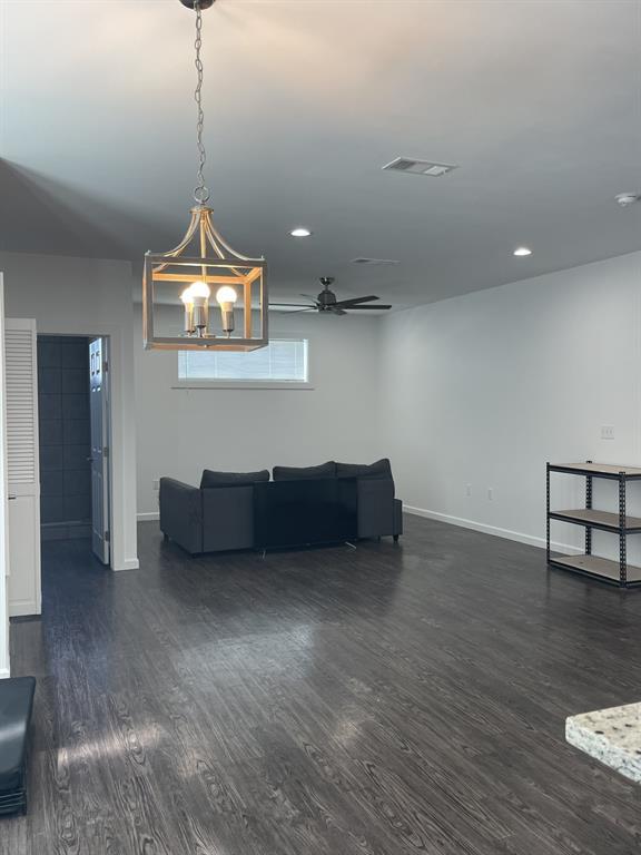 Building Photo - 160 Pope Bend S