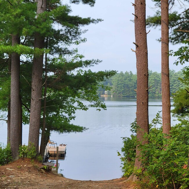 Foto del edificio - 19 Metacomet Lake Dr