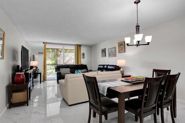 Foto del edificio - 260 NW 76th Ave