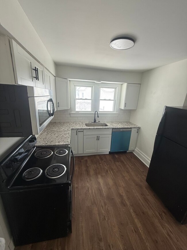 Foto del edificio - 618.5 E 4th Ave