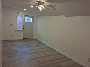 Building Photo - 6091 Marvelle Ct