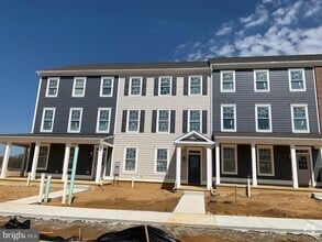 Building Photo - 858 Mapleton Ave