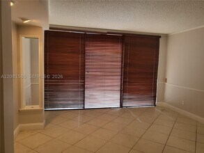 Building Photo - 6924 SW 114th Pl