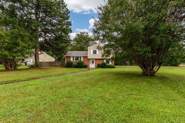Foto del edificio - Charming Glen Allen Gem: 3-Bedroom Retreat...