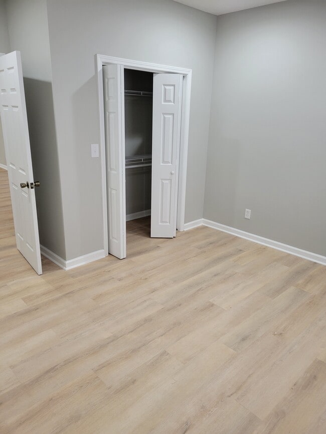 First floor bedroom - 1618 N Rural St