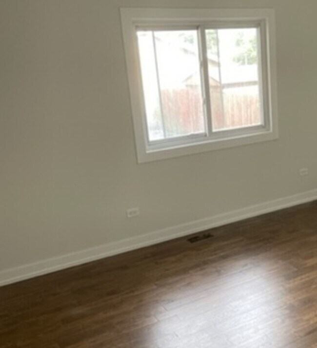 Foto del edificio - 2835 N Auxplaines St