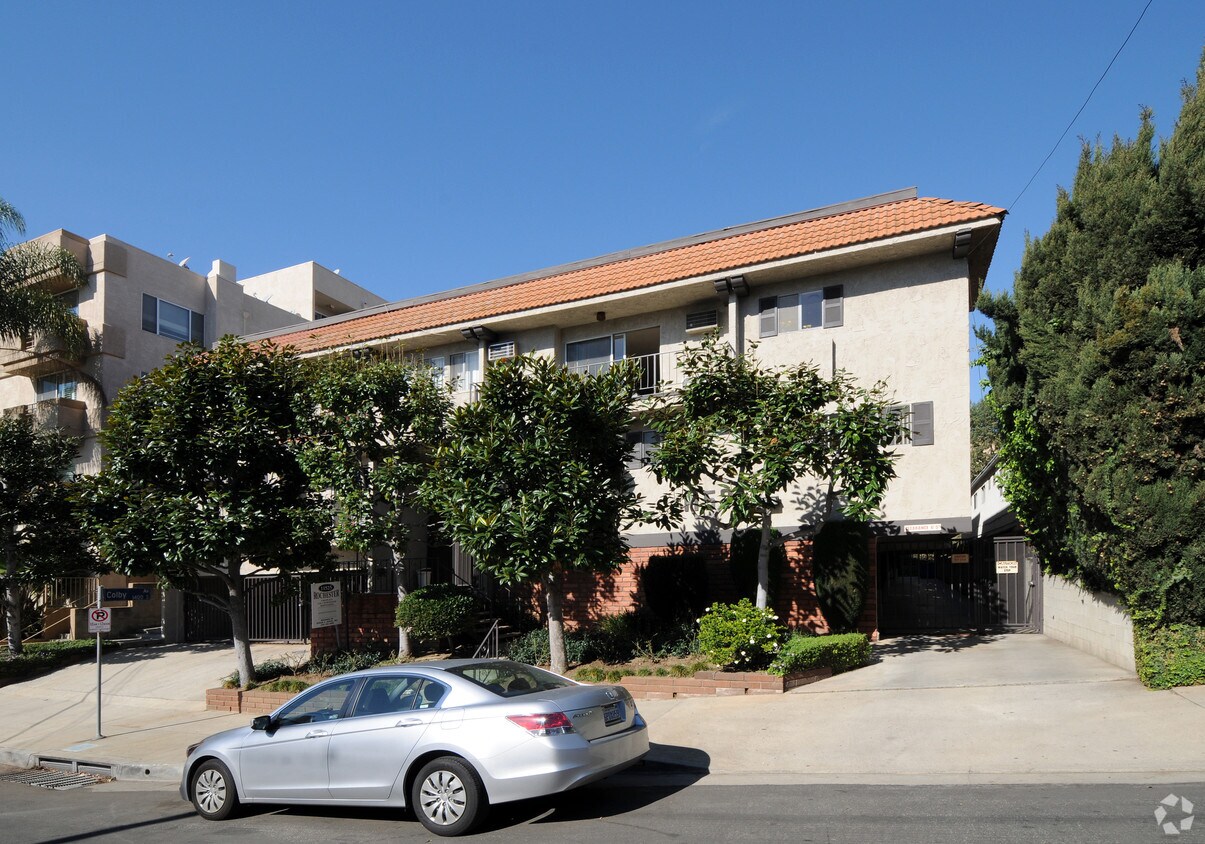 Foto del edificio - 11525 Rochester Ave