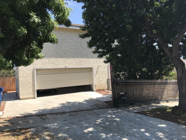 Foto del edificio - this will be gone this weekend! Rare change to rent a 2005 built 2 bedroom house HOUSE in Glassel...