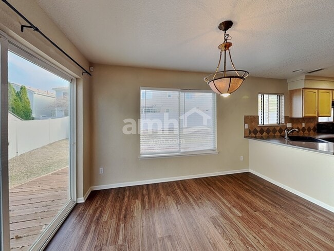 Foto del edificio - 19746 E 50th Ave