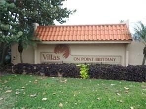 Foto del edificio - 4720 Brittany Dr S