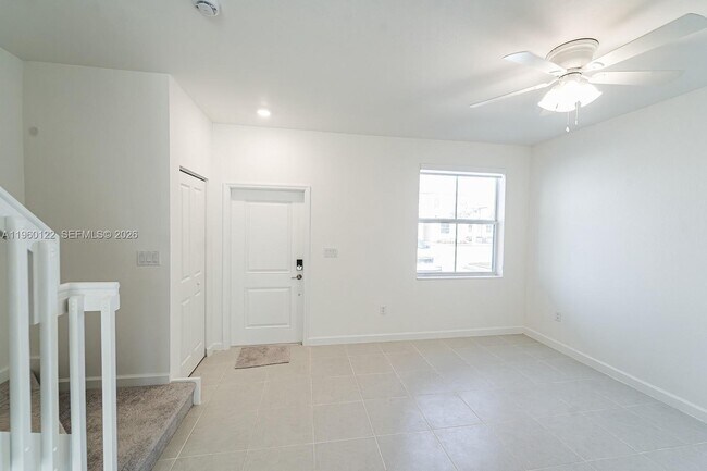 Foto del edificio - 2620 SE 28th Dr