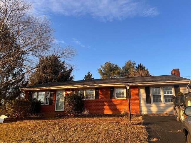 Building Photo - 924 Claiborne Ave