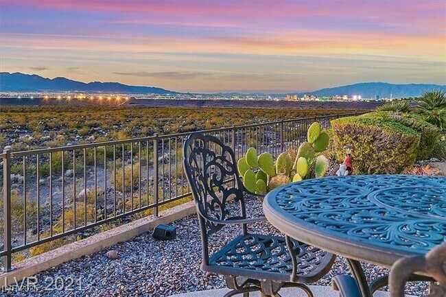 Foto del edificio - 1771 Sebring Hills Dr