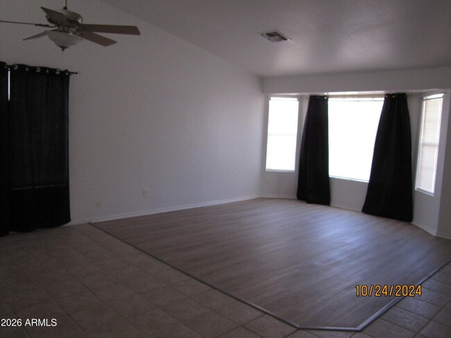 Building Photo - 8541 W Palm Ln