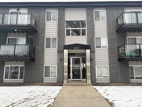 Building Photo - 1017 Northumberland Ave