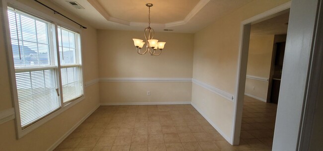 Foto del edificio - Beautiful 3 bedroom, 2.5 Bath home Minutes from Shopping & Easy Access to Highway for Travel.