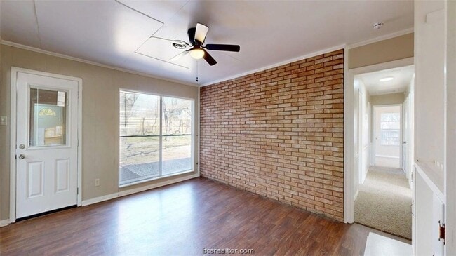 Building Photo - 506 Clay St