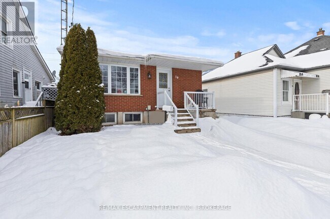 Building Photo - 59 Rodman St