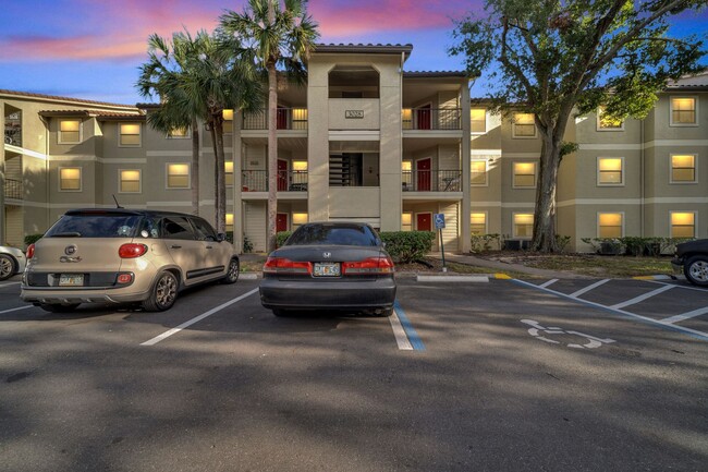 Building Photo - Lovely 2/2 Condo in Kissimmee right outsid...