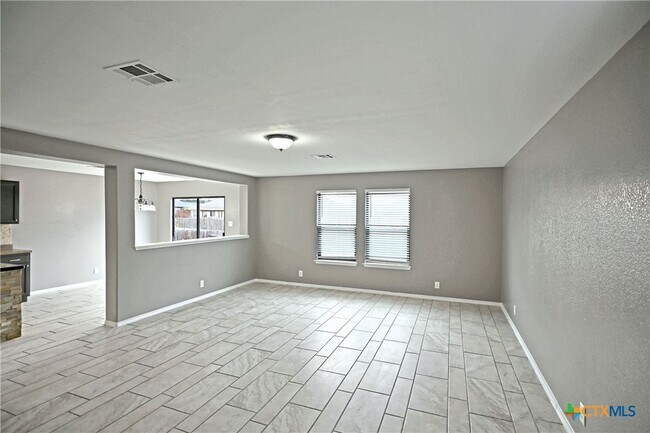 Building Photo - 264 Cordero Dr