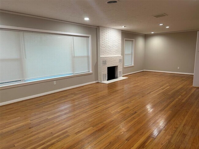 Building Photo - 11634 Blalock Forest