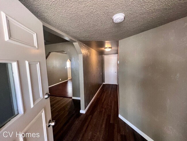 Foto del edificio - 3 br, 2 bath House - 3605 N. Backer Ave.
