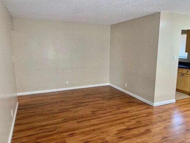 Foto del edificio - 2 Bedroom 1 Bathroom Condo in Antioch - AVAILABLE NOW !!