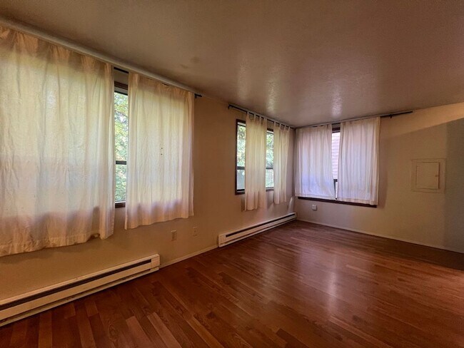 Foto del edificio - 4900-4902 SW Slavin Rd