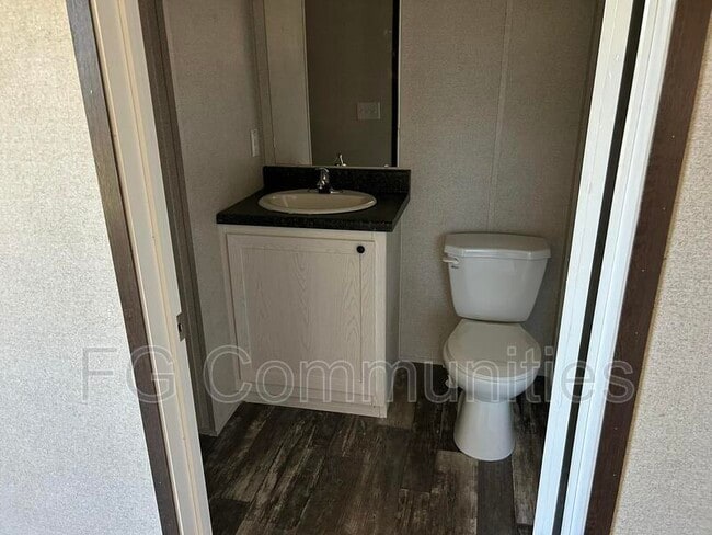 Building Photo - 101 Pistol St