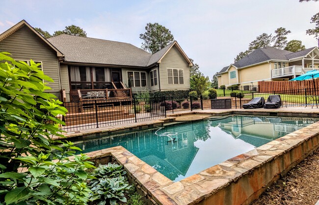 Building Photo - 291 Greystone Dr