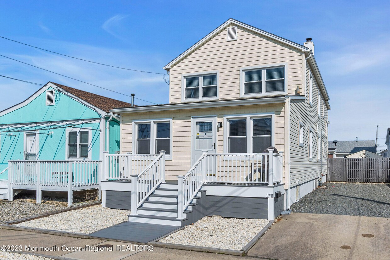 258 Kearney Ave, Seaside Heights, NJ 08751 Townhome Rentals in Seaside Heights NJ