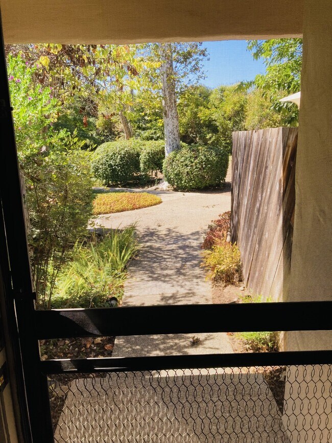 Foto del edificio - 1115 Creekside Way