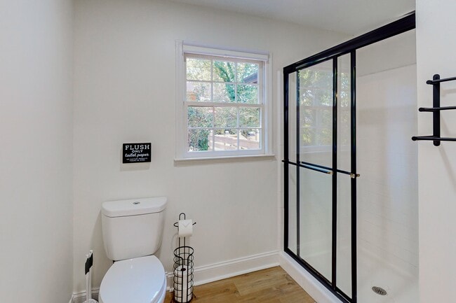 Foto del edificio - 5629 Southern Pines Ct